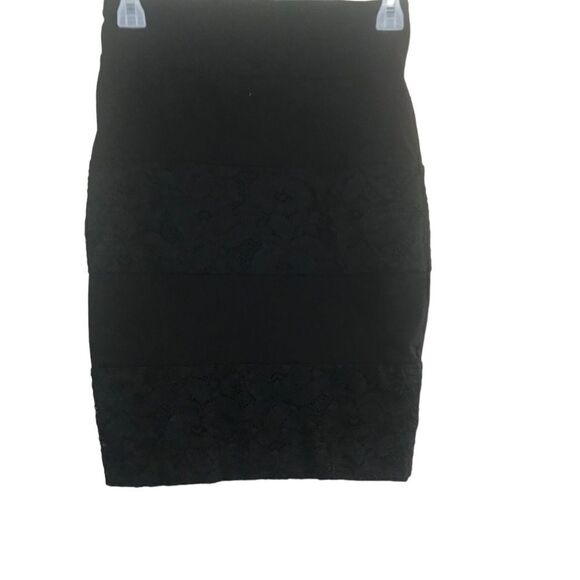 Joe b pencil black skirt with lace size a small - Picture 8 of 8